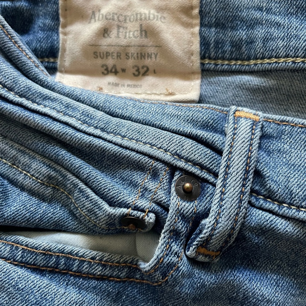 A&F Super Skinny Jeans